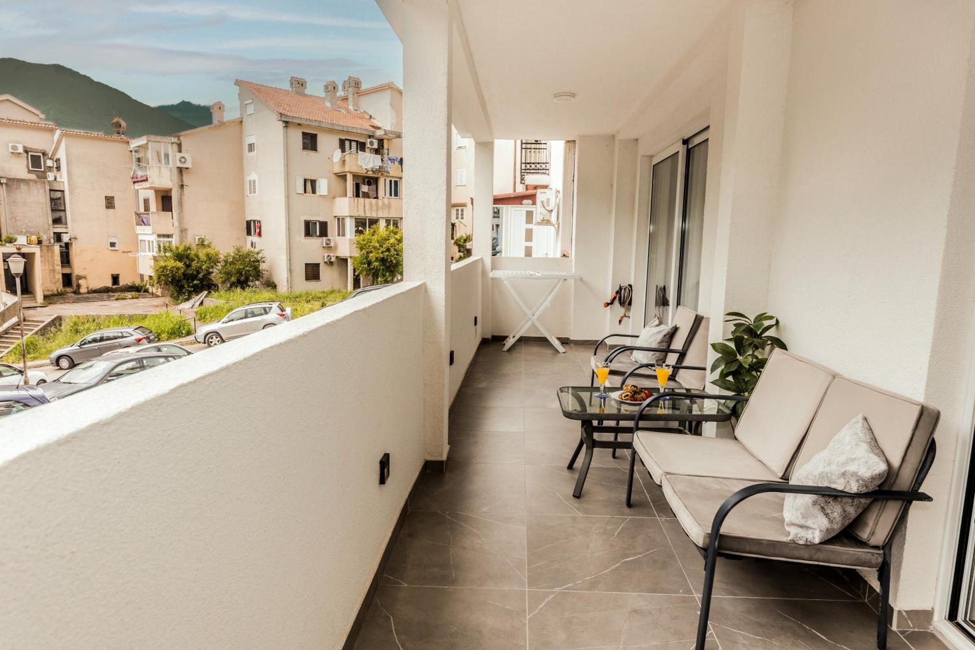 Paun Apartment Kotor Exterior foto