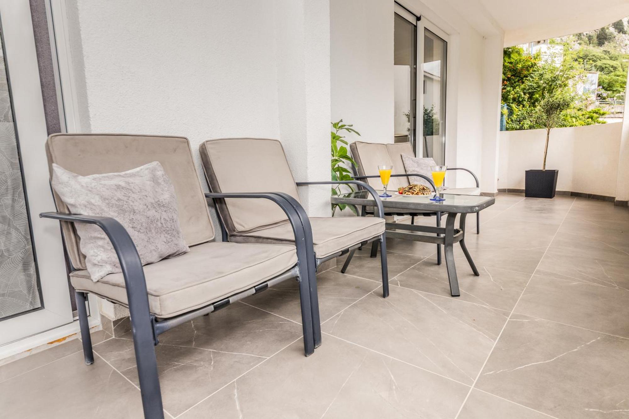 Paun Apartment Kotor Exterior foto